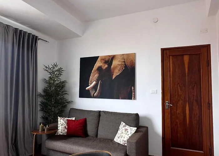 Casco Antiguo * غيا ذي إسورا