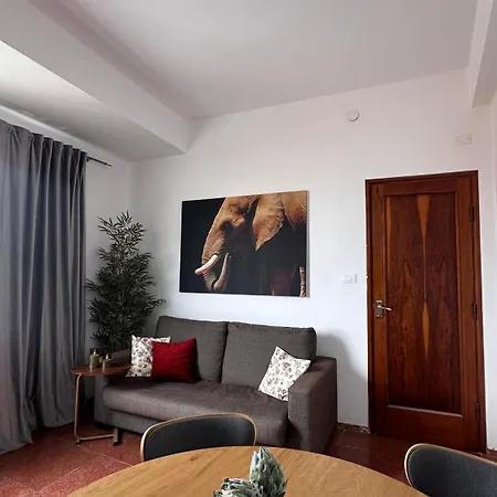 Casco Antiguo * غيا ذي إسورا